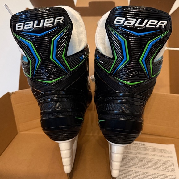 Bauer XLP Youth Ice Hockey Skates *New* - Picture 4 of 7